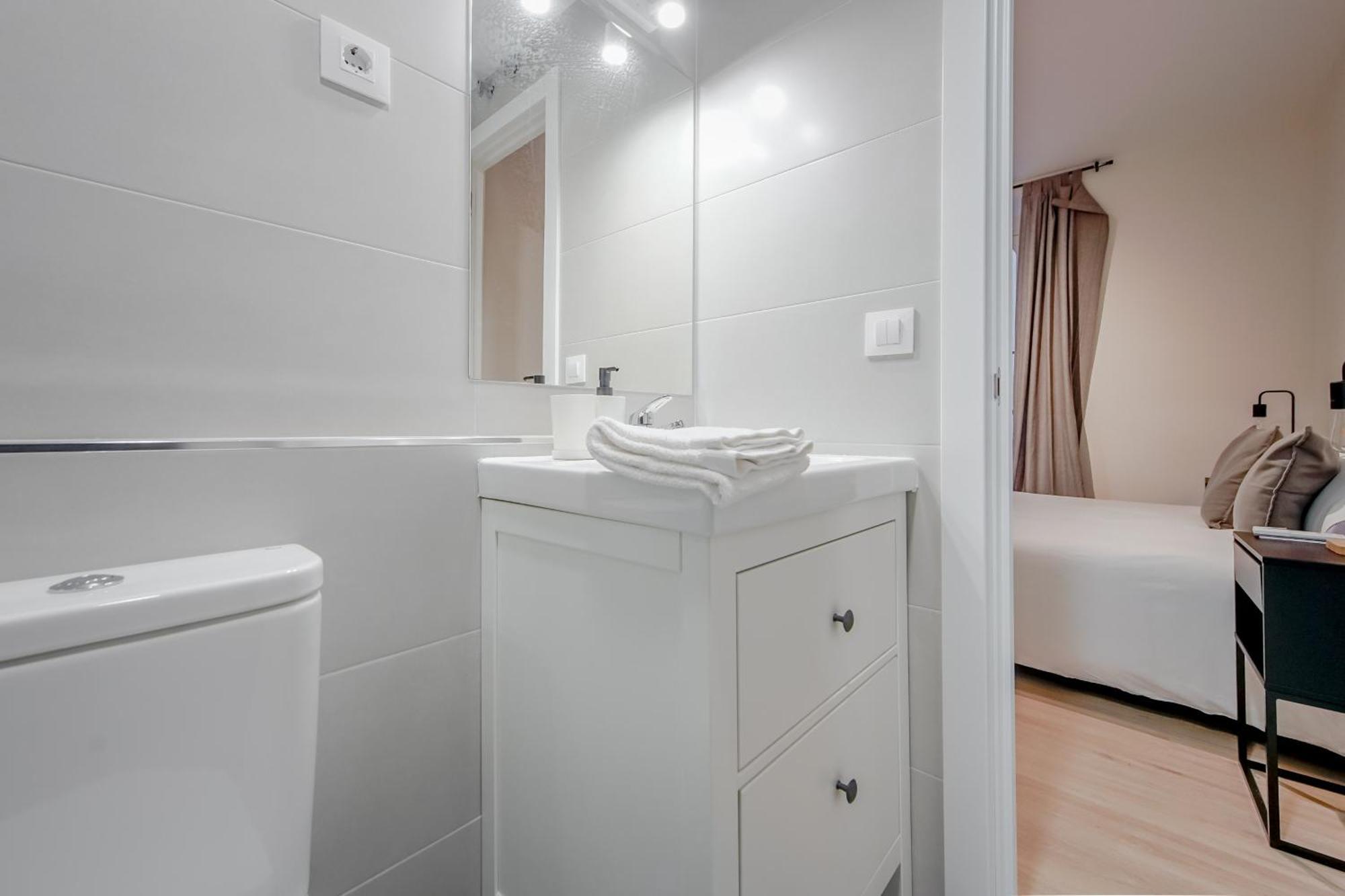 Cozy&New Apartment Para 6Pax En La Plaza De Tirso - Madrid E1 מראה חיצוני תמונה