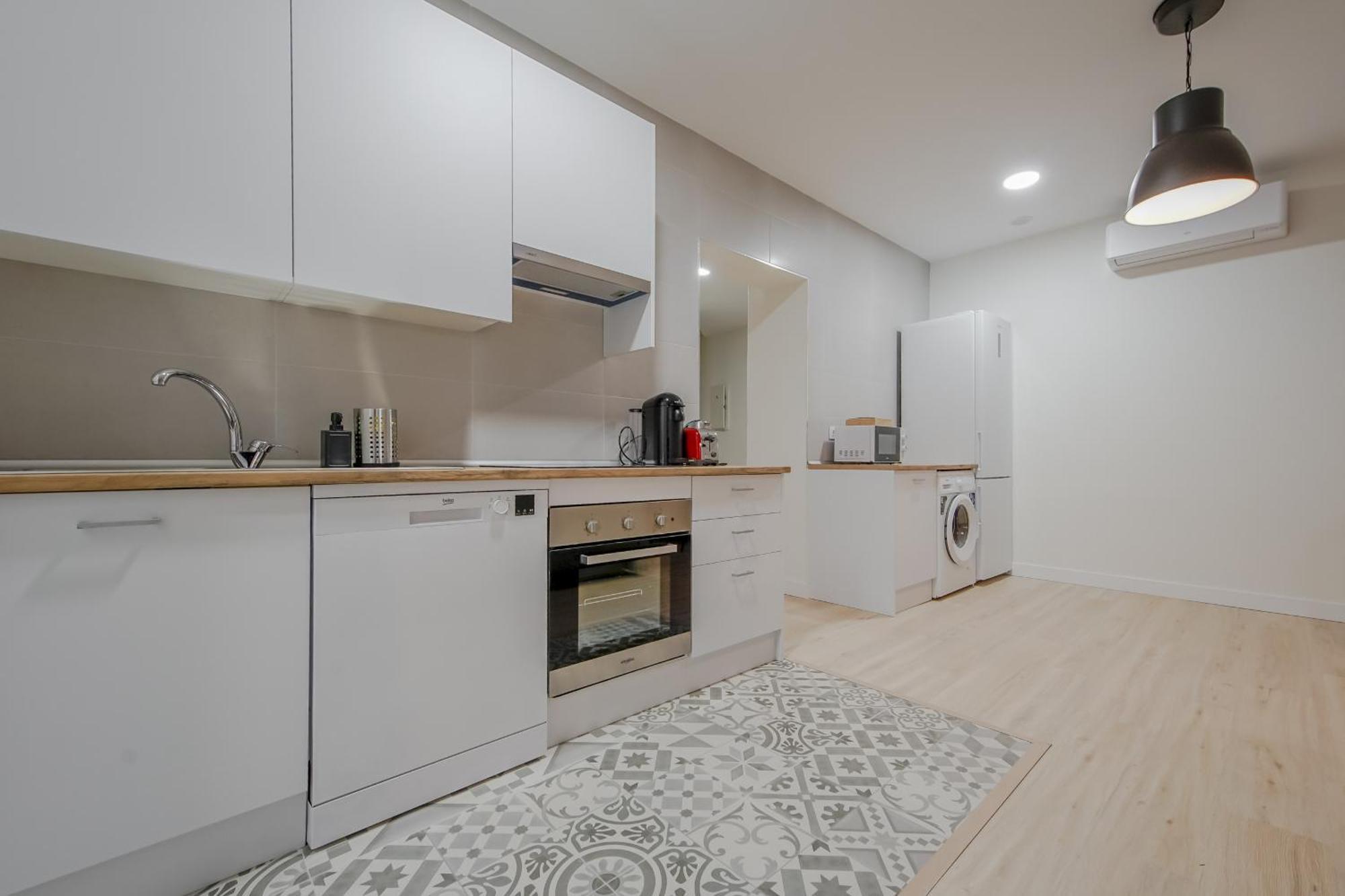 Cozy&New Apartment Para 6Pax En La Plaza De Tirso - Madrid E1 מראה חיצוני תמונה